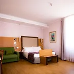 Vibe Nazionale 3* Roma